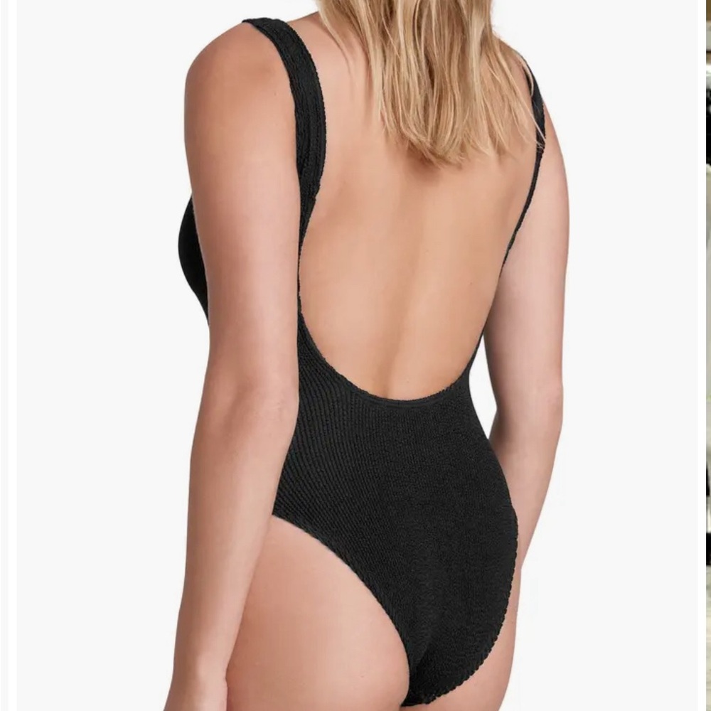 Bond-eye Black One-Piece Swimsuit